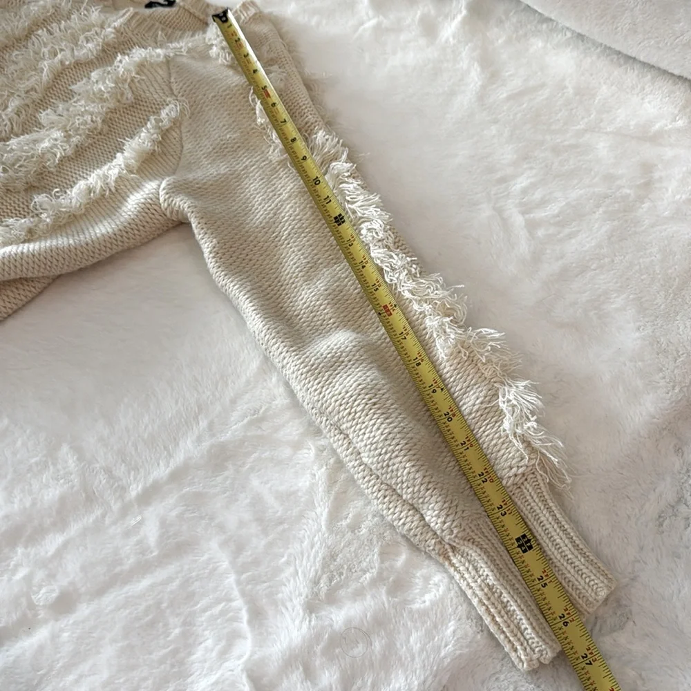 Fashion Nova Crew Neck Cream Knit w/ Fringe Sweater- size M - Picture 11 of 11